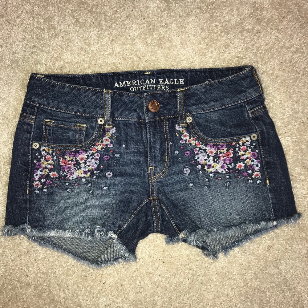 Cutoff shorts
